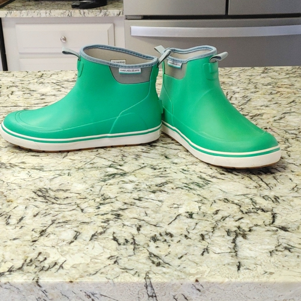Grundens shoes